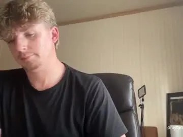 Chaturbate Best live sex cam show of deeyungguy