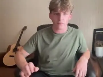 Chaturbate Best live sex cam show of deeyungguy