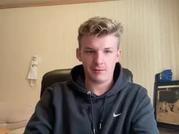 Chaturbate Sex Cam of deeyungguy