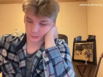 Chaturbate Adult Video Chat of deeyungguy