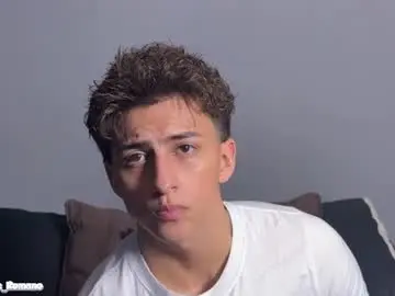 Chaturbate Sex Cam of salvatore_romanoo