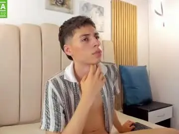 Chaturbate Private Sex Chat of kenny_hank