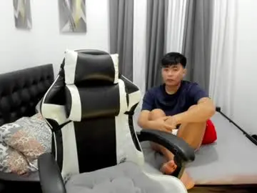 Chaturbate Sex Chat of louie_cute_asian