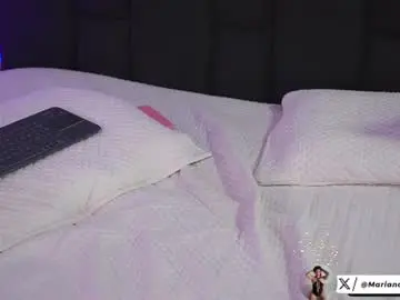 Chaturbate Live Sex Cam of mariana_monroe04
