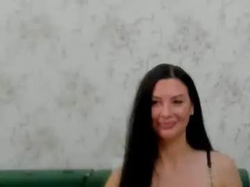 Chaturbate Live Sex Cam of amber1111111