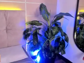 Chaturbate Sex Cam of sara_mac_