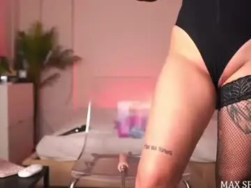 Chaturbate Live Sex Cam of mary_lise