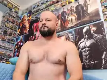 Chaturbate Free Live Porn of muscular_bear