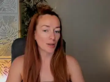 Chaturbate Live Sex Cam of save_the_qween