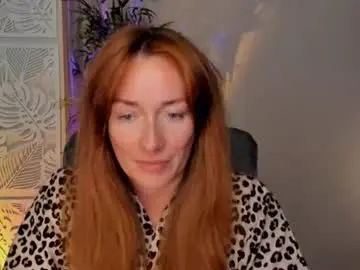 Chaturbate Live Sex Cam of save_the_qween