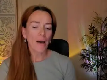 Chaturbate Live Sex Cam of save_the_qween