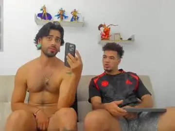 Chaturbate Live Sex Cam of straight__friends