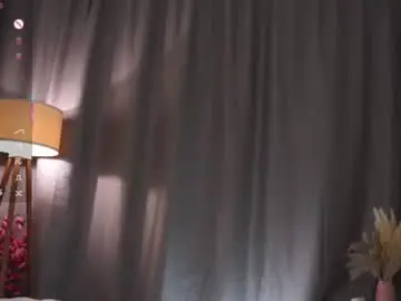 Chaturbate Live Sex Cam of cinacandy