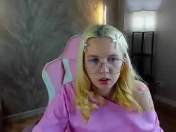Chaturbate Free Porn Cam of mollyy_snow