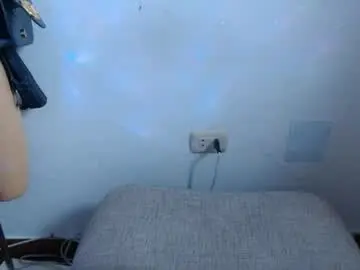 Chaturbate Sex Chat of nicolle_jenifer