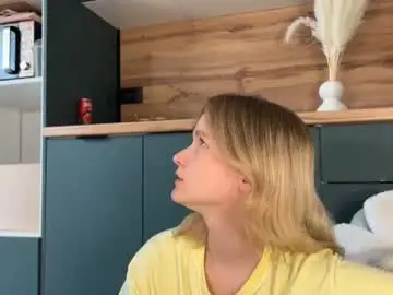 Chaturbate Best live sex cam show of adele_nick2202