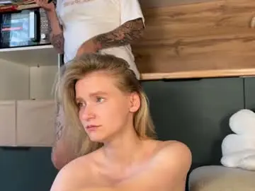 Chaturbate Best live sex cam show of adele_nick2202