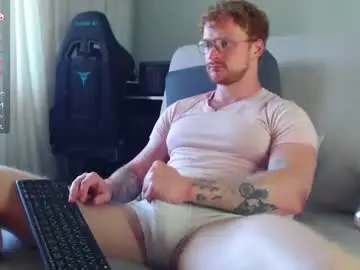 Chaturbate Nude Webcam of chris_boy37