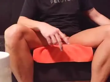 Chaturbate Live Porn of justcheckinitout81