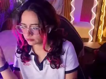 Chaturbate Live Sex Cam of kristen_tay