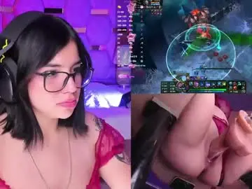 Chaturbate Nude Webcam of ariaddams