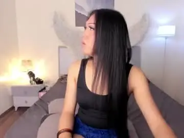 Chaturbate Live Sex Cam of elara_perez
