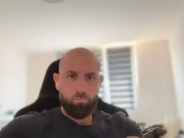 Chaturbate Live Sex Cam of tommyx01
