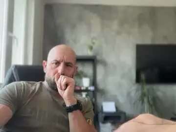 Chaturbate Live Sex Cam of tommyx01
