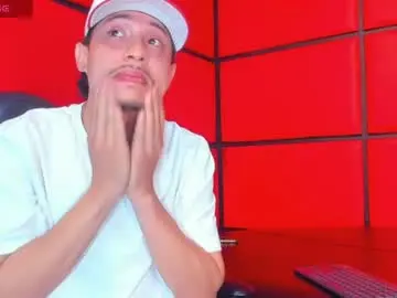 Chaturbate Best live sex cam show of juanfer117_