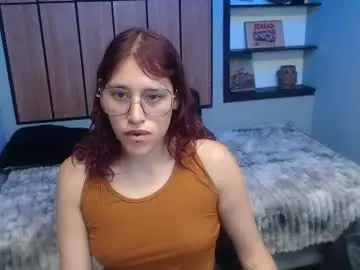 Chaturbate Live Sex of ale_honey_