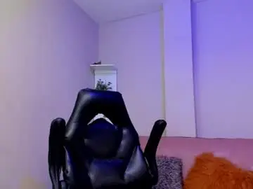 Chaturbate Free Porn Cam of ale_honey_