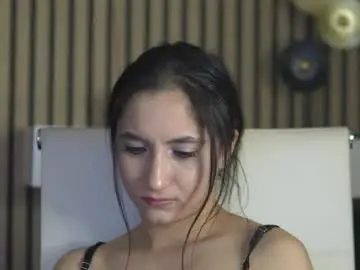 Chaturbate Live Sex Cam of carolinahart