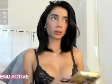 Chaturbate Best live sex cam show of trixieemerald
