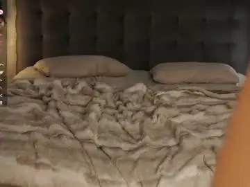 Chaturbate Live Sex Cam of auroralowen