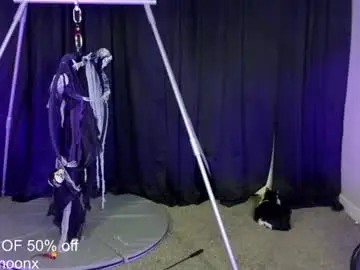 Chaturbate Live Sex Cam of xxlilithmoonxx