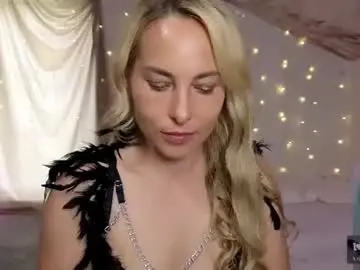 Chaturbate Watch Live Sex Cams of ladyadele1
