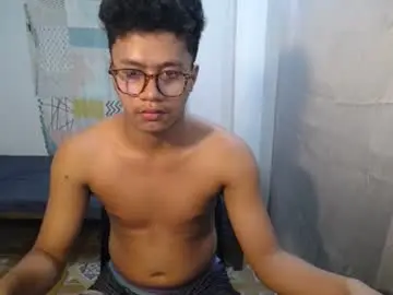 Chaturbate Live Sex Cam of naughtyhot_star19
