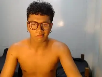 Chaturbate Adult Video Chat of naughtyhot_star19