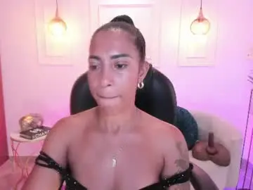 Chaturbate Live Sex Cam of shantall_wills