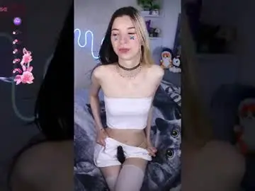 Chaturbate Best live sex cam show of emmie_everly