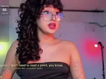 Chaturbate Live Sex Cam of heka_prudence