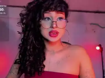 Chaturbate Live Sex Cam of heka_prudence