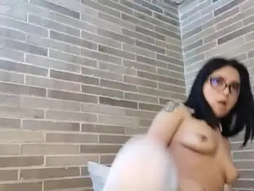 Chaturbate Nude Webcam of helenacyruss666