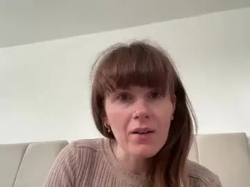 Chaturbate Watch Live Sex Cams of red_head_rosie_69