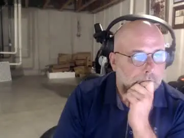 Chaturbate Live Sex Cam of metoo45131983