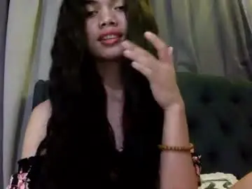 Chaturbate Live Sex Cam of naughty_emmats