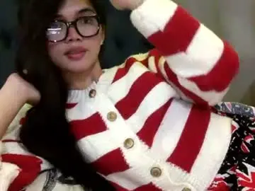Chaturbate Watch Live Sex Cams of naughty_emmats