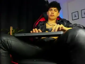Chaturbate Private Sex Chat of lylebennett_