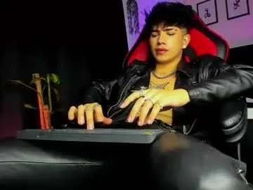 Chaturbate Adult Webcams of lylebennett_
