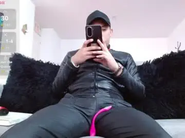 Chaturbate Nude Webcam of mike__fetish